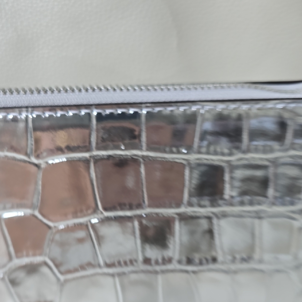 Michael Kors Silver Crossbody Bag with Croc-Embossed Design - Picture 2 of 13